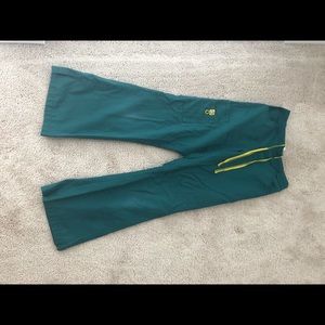 Wonder wink scrub pants